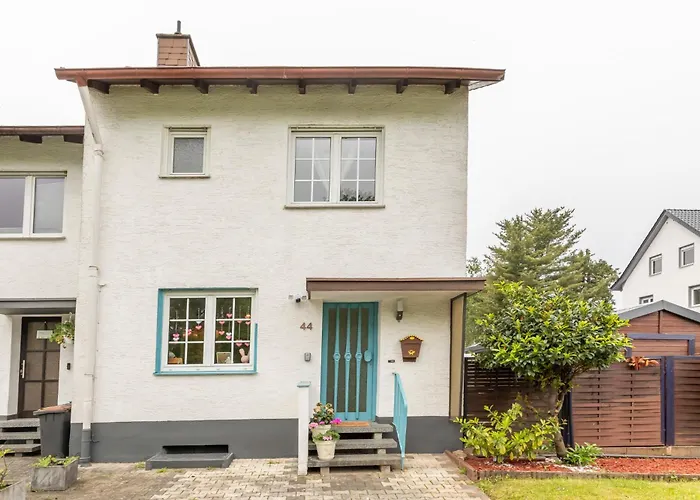 Haus Mit Grossen Garten Драйайх