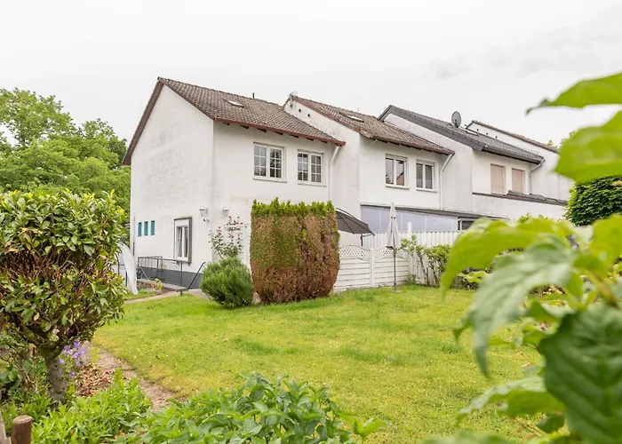 Haus Mit Grossen Garten * Драйайх